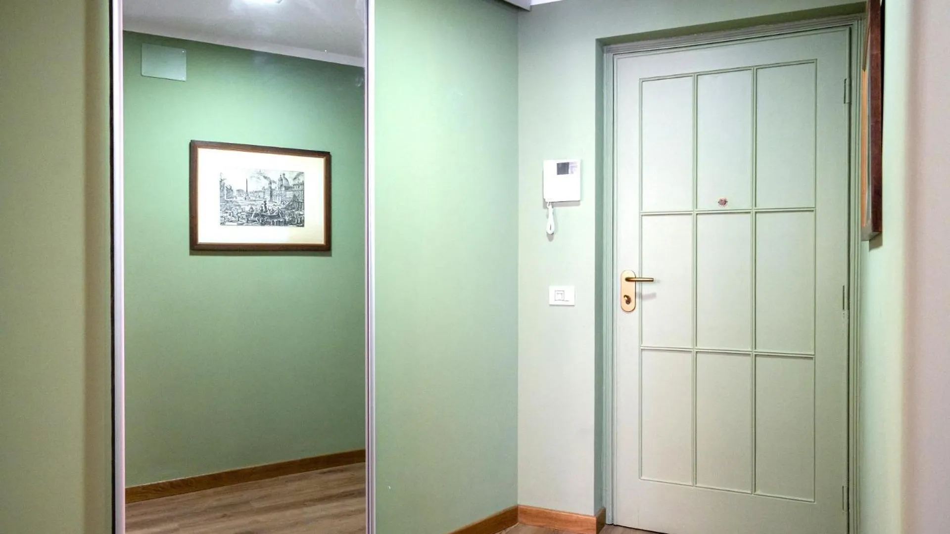 Jada Monforte- Exclusive Apt In The Heart Of The City Милан